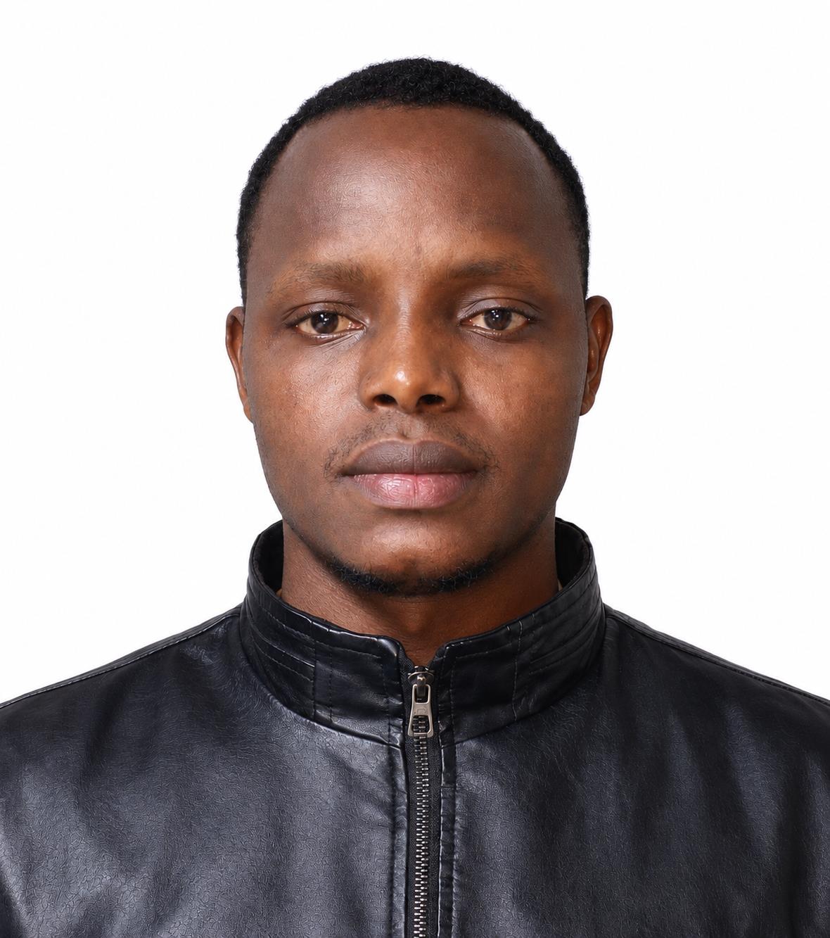 Denis Bett, Communication Officer